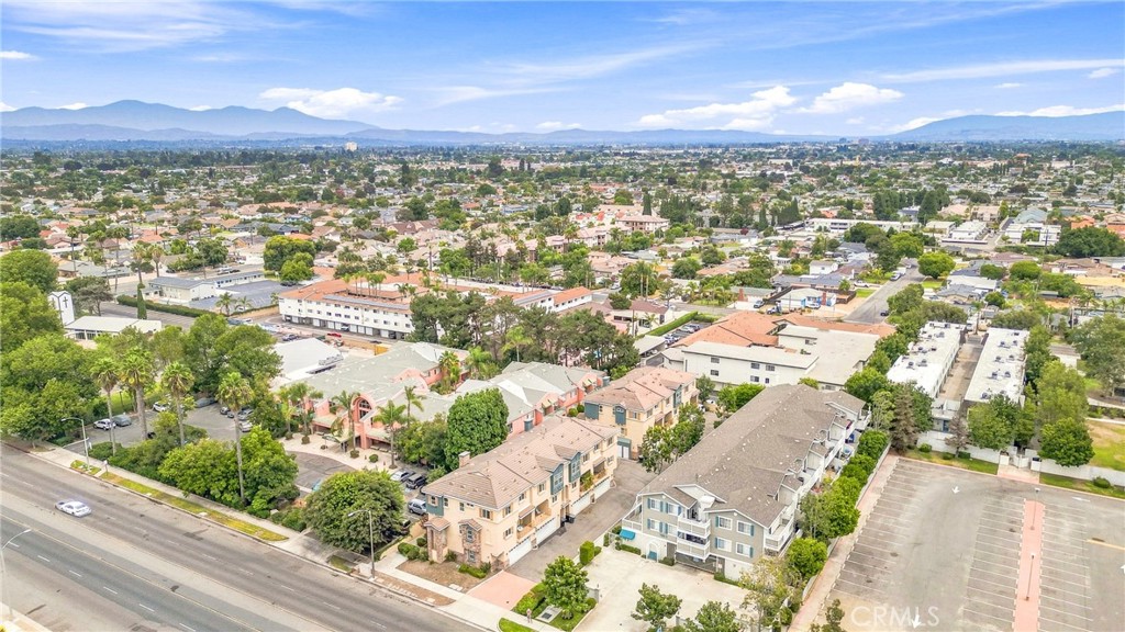670 S Magnolia Avenue, Anaheim CA 92804 - photo 7