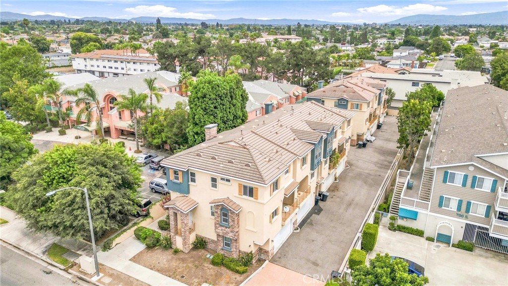 670 S Magnolia Avenue, Anaheim CA 92804 - photo 15