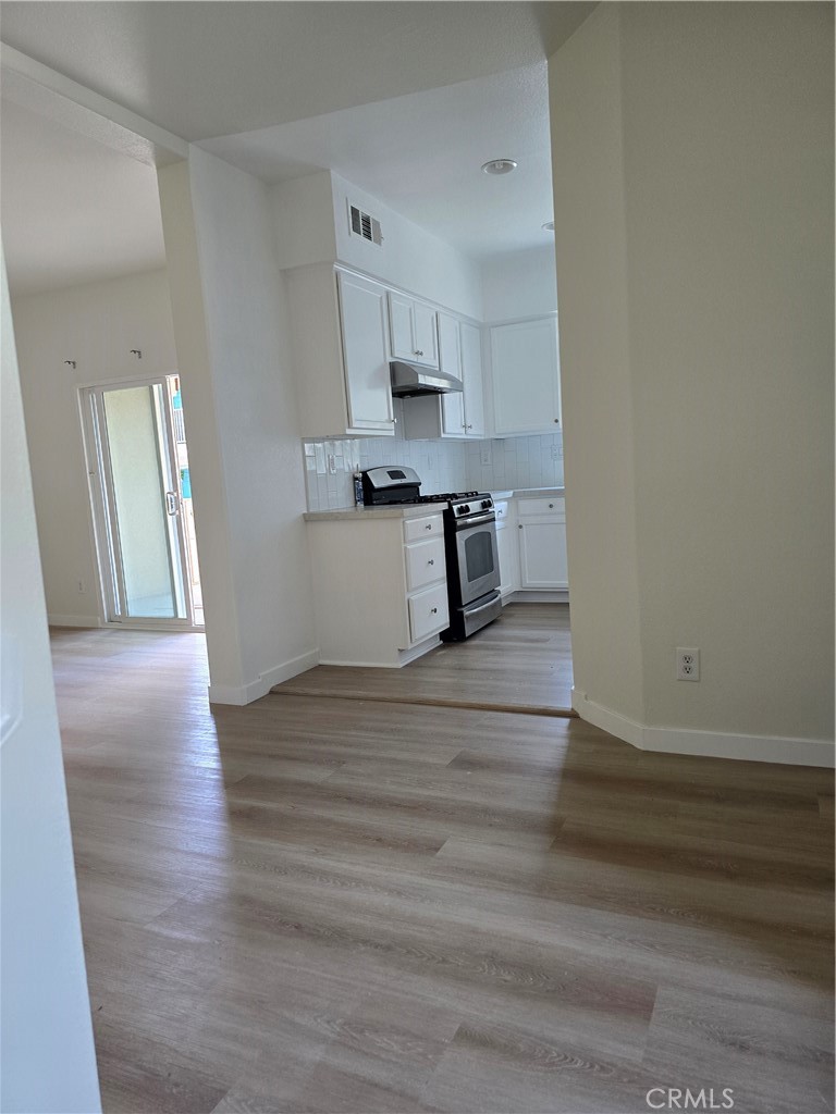 670 S Magnolia Avenue, Anaheim CA 92804 - photo 18