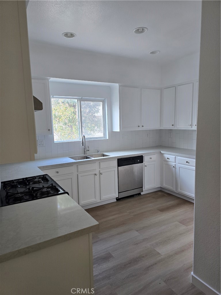 670 S Magnolia Avenue, Anaheim CA 92804 - photo 21