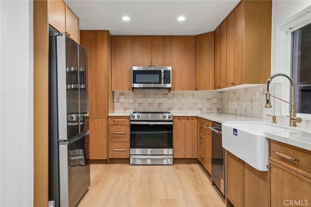Kitchen - 694 S Gentry, Anaheim CA 92807 - photo 5