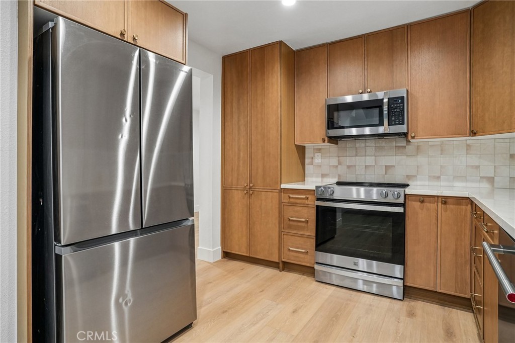Kitchen - 694 S Gentry, Anaheim CA 92807 - photo 7