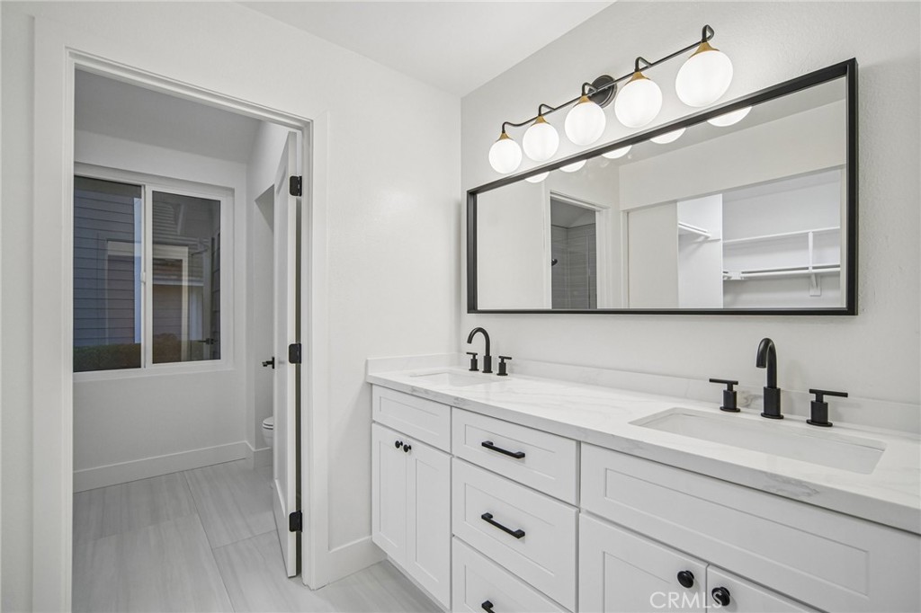 Primary Bath - 694 S Gentry, Anaheim CA 92807 - photo 27