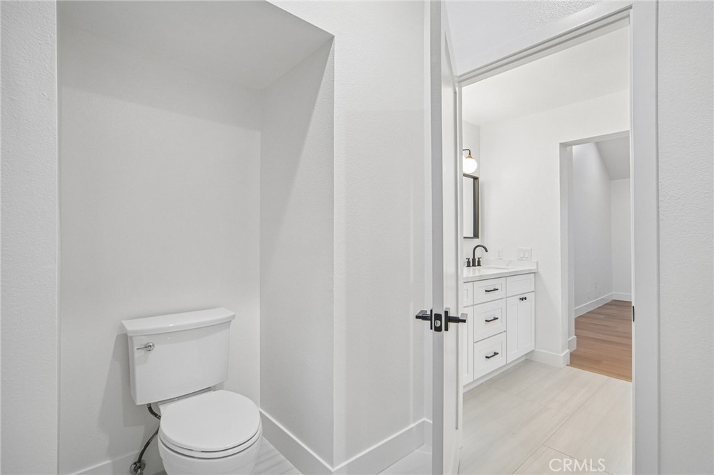 Primary Bath - 694 S Gentry, Anaheim CA 92807 - photo 28