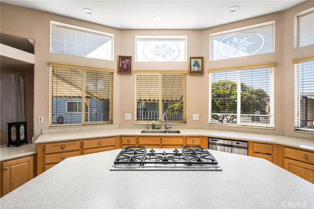 Large Kitchen Island with 5 Burner Cooktop. - 70 Cherry, Anaheim CA 92801 - photo 24