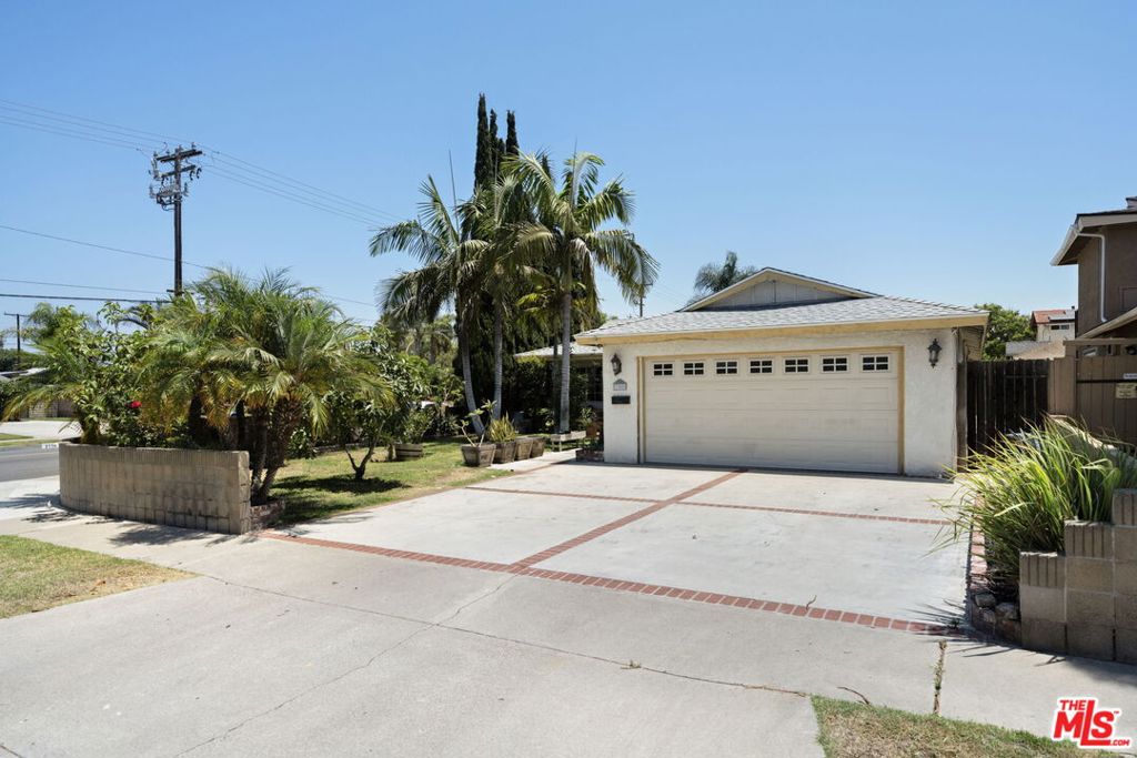 700 S Plymouth Place, Anaheim CA 92806 - photo 1