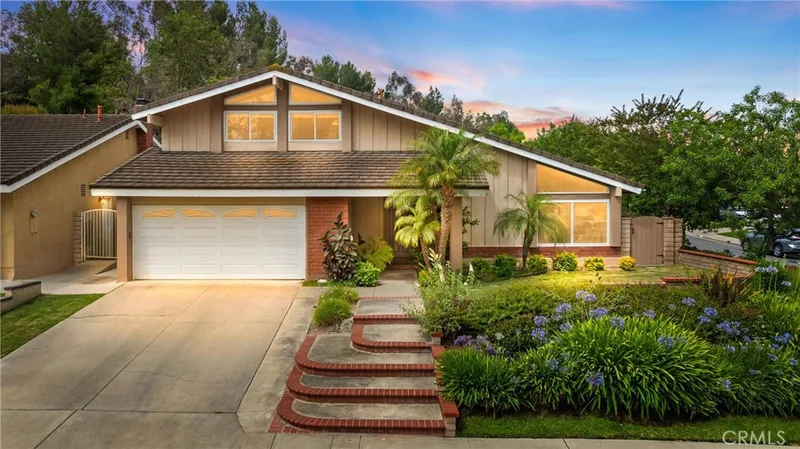 701 S Carriage Circle, Anaheim, CA 92807