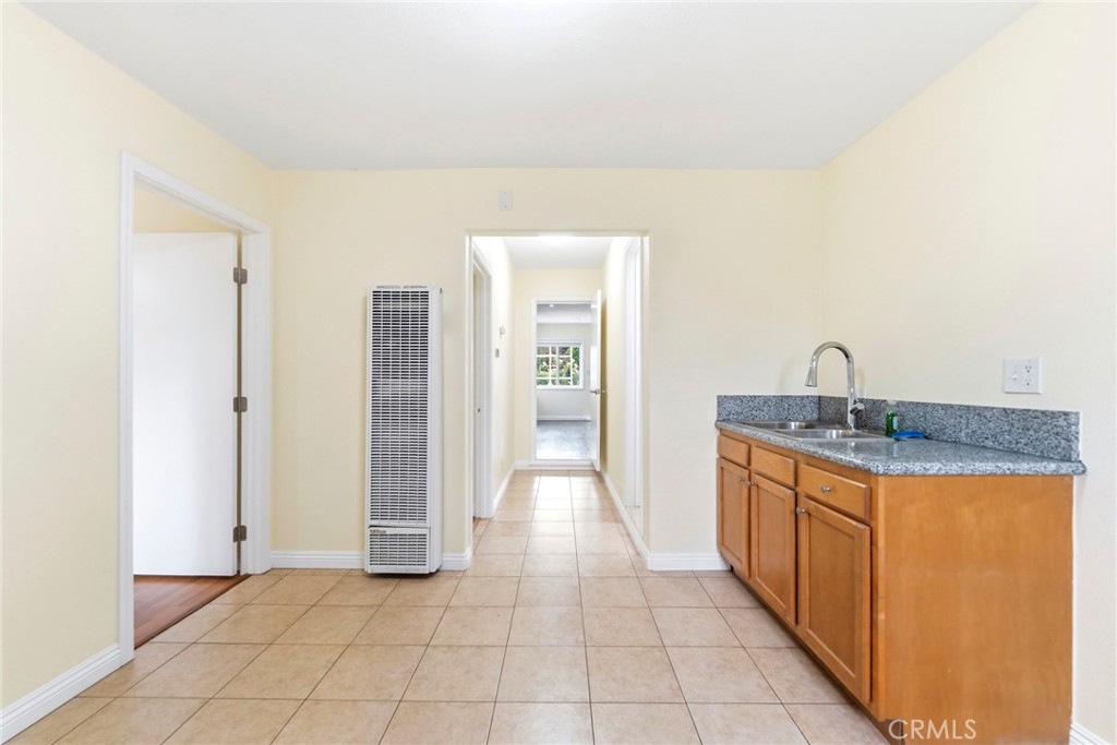 703 S Harbor Blvd, Anaheim CA 92805 - photo 10