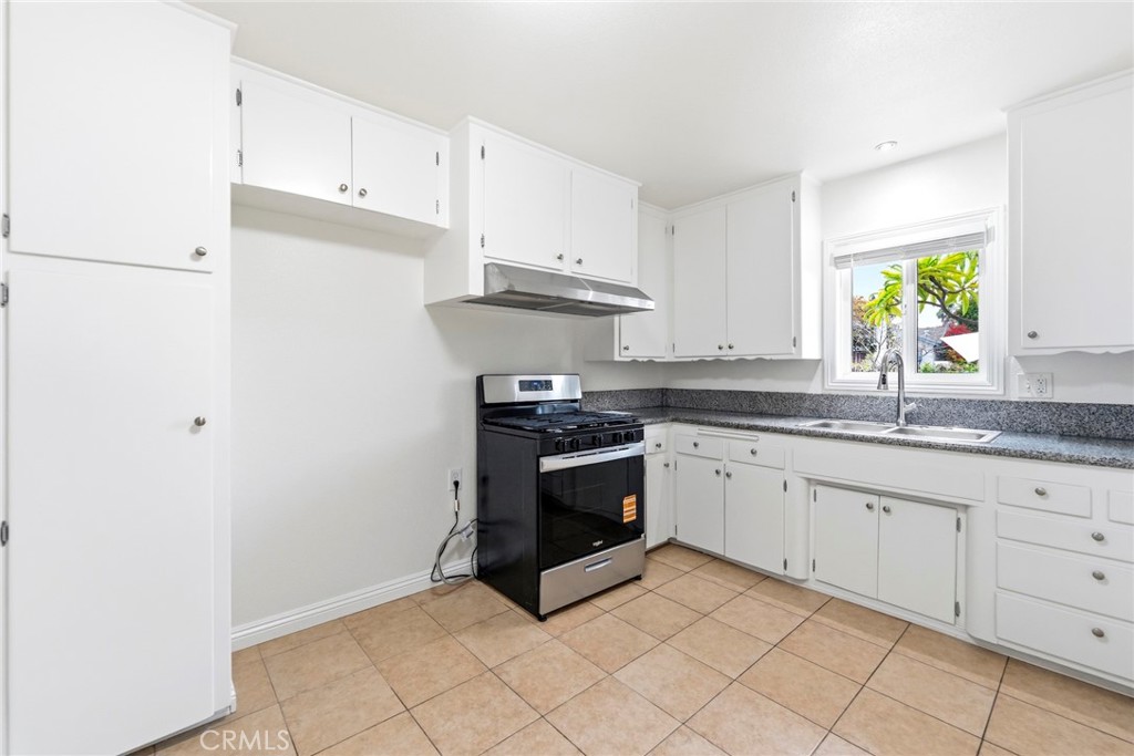 703 S Harbor Blvd, Anaheim CA 92805 - photo 37