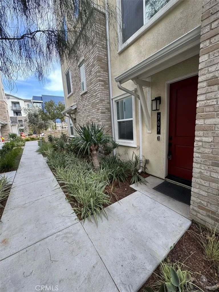 707 S Mosaic, Anaheim, CA 92805