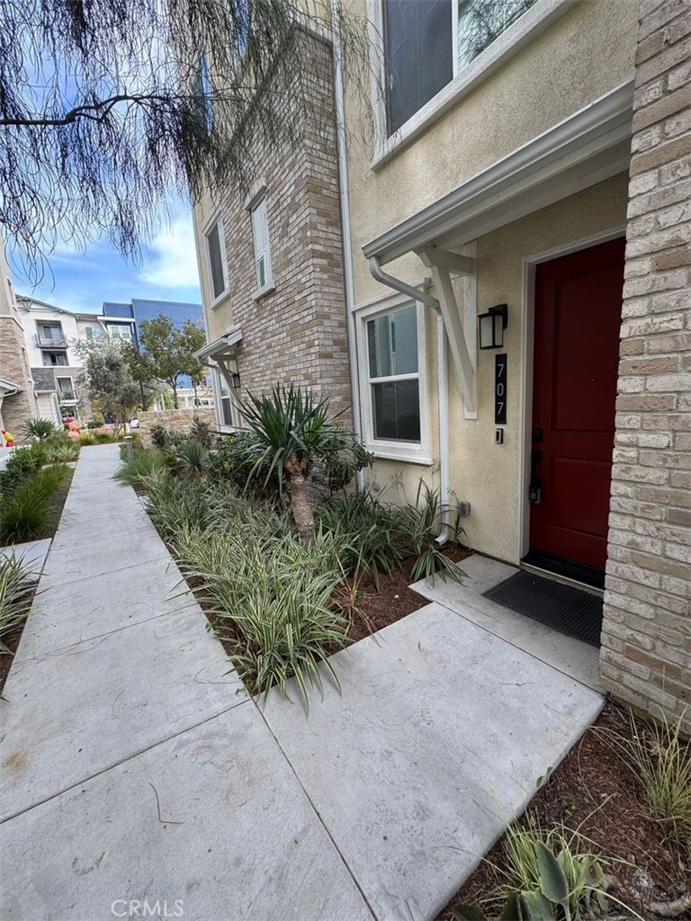 707 S Mosaic, Anaheim CA 92805 - photo 1
