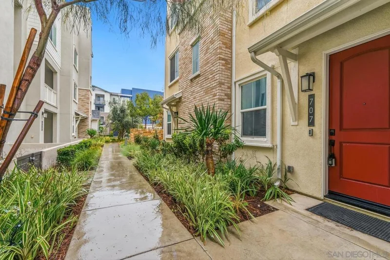 707 S Mosaic St, Anaheim, CA 92805