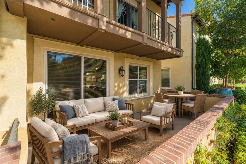 This image has been virtually staged with AI. - 711 E Valencia, Anaheim CA 92805 - photo 4