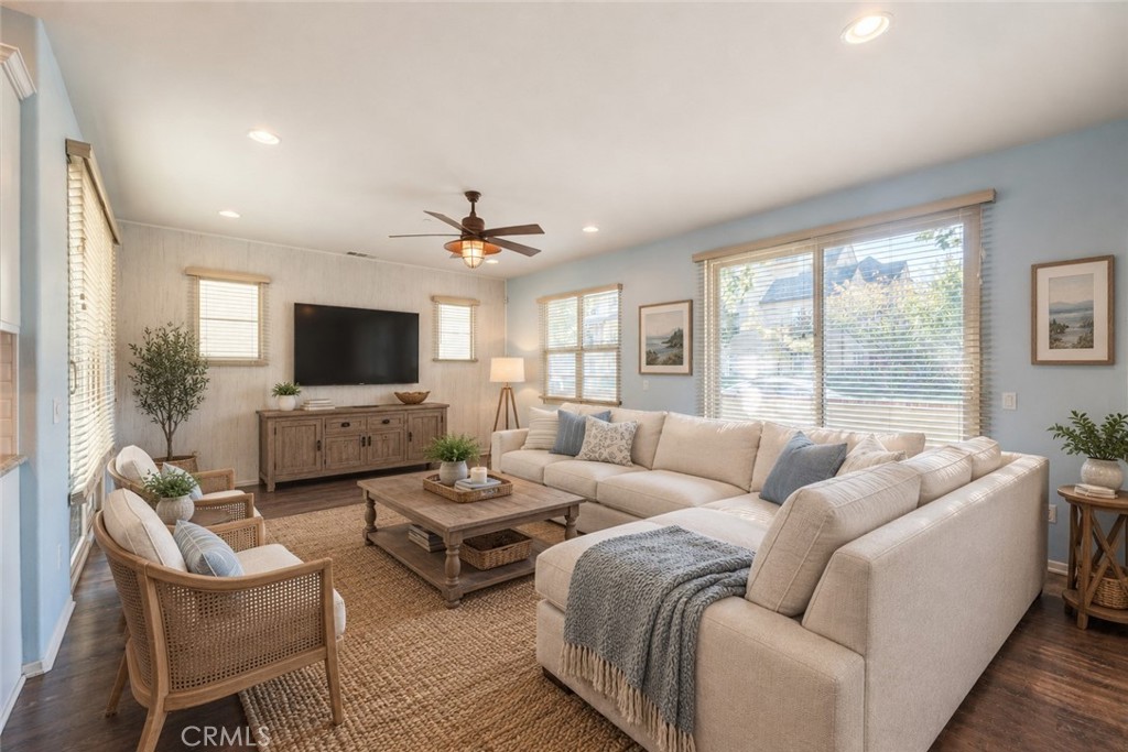 This image has been virtually staged with AI. - 711 E Valencia, Anaheim CA 92805 - photo 7