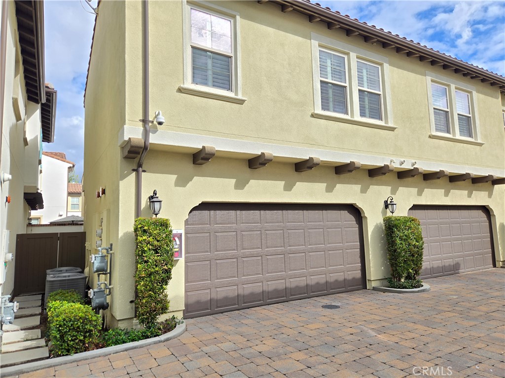 719 E Valencia, Anaheim CA 92805 - photo 2