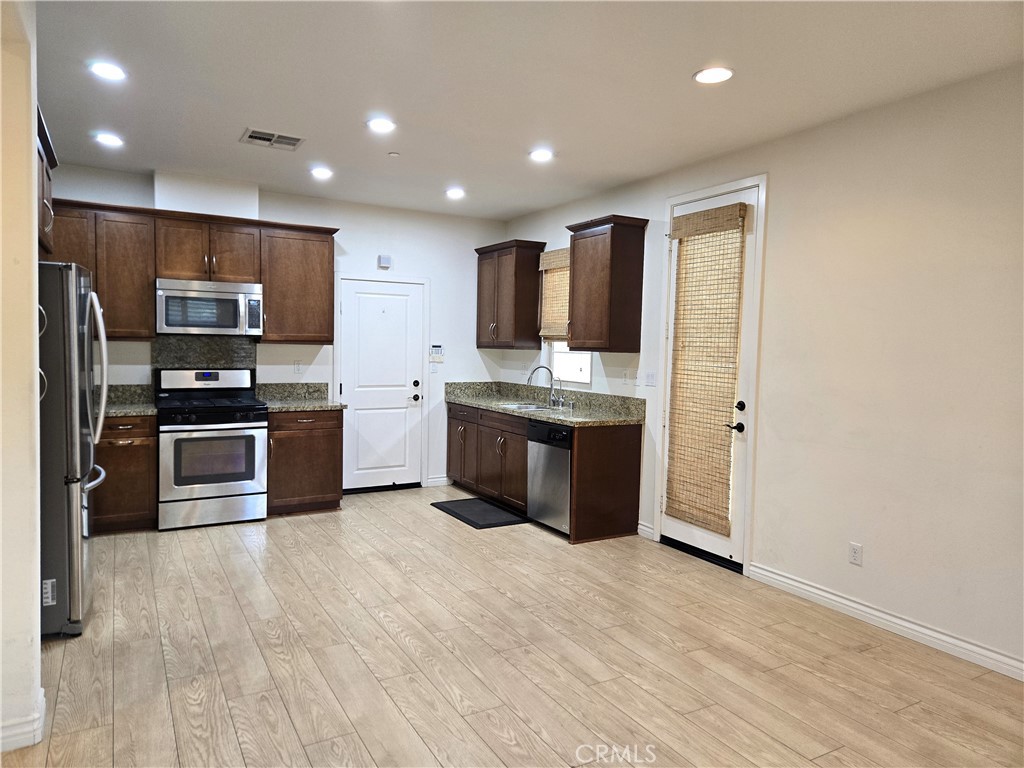 719 E Valencia, Anaheim CA 92805 - photo 6