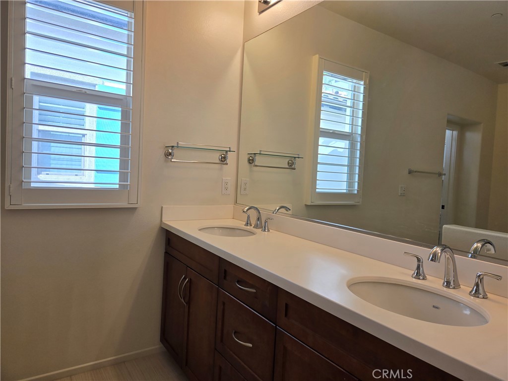 719 E Valencia, Anaheim CA 92805 - photo 9