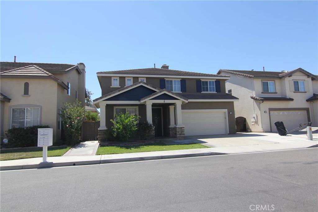 Amazing curb appeal, new exterior paint completed last year! - 723 S Lassen Court, Anaheim CA 92804 - photo 1