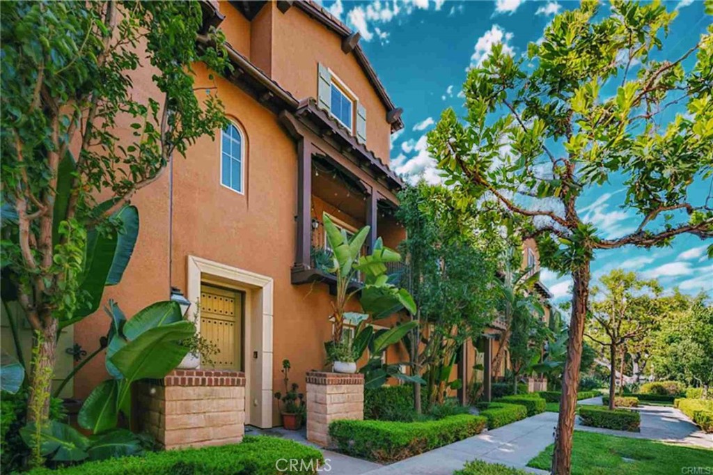 724 E Valencia Street, Anaheim CA 92805 - photo 1