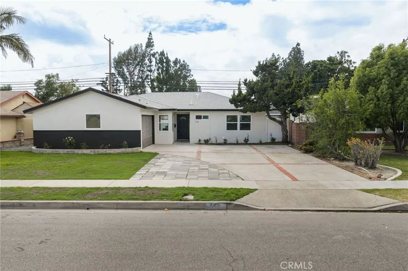 725 N Hanover, Anaheim, CA 92801