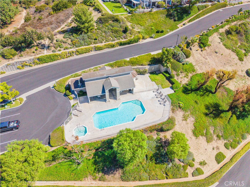 Community Pool & Clubhouse - 740 S Crown Pointe, Anaheim CA 92807 - photo 31