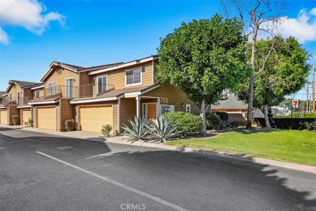 755 N East, Anaheim CA 92805 - photo 1
