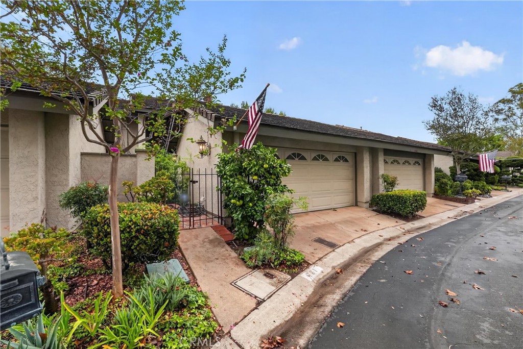 781 S Circulo Miro, Anaheim CA 92807 - photo 3