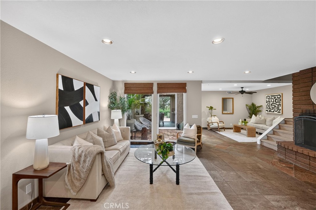 781 S Circulo Miro, Anaheim CA 92807 - photo 10