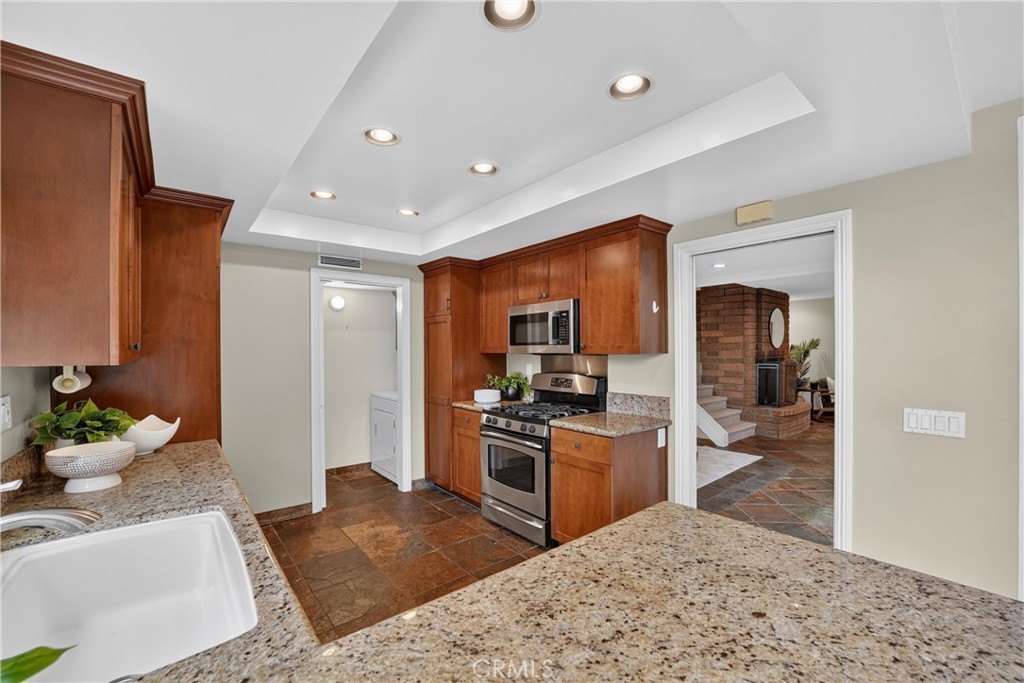 781 S Circulo Miro, Anaheim CA 92807 - photo 21