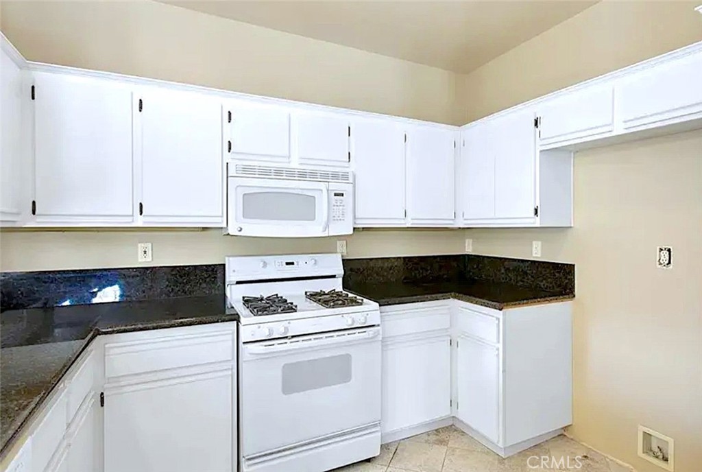7831 E Horizon View, Anaheim CA 92808 - photo 14