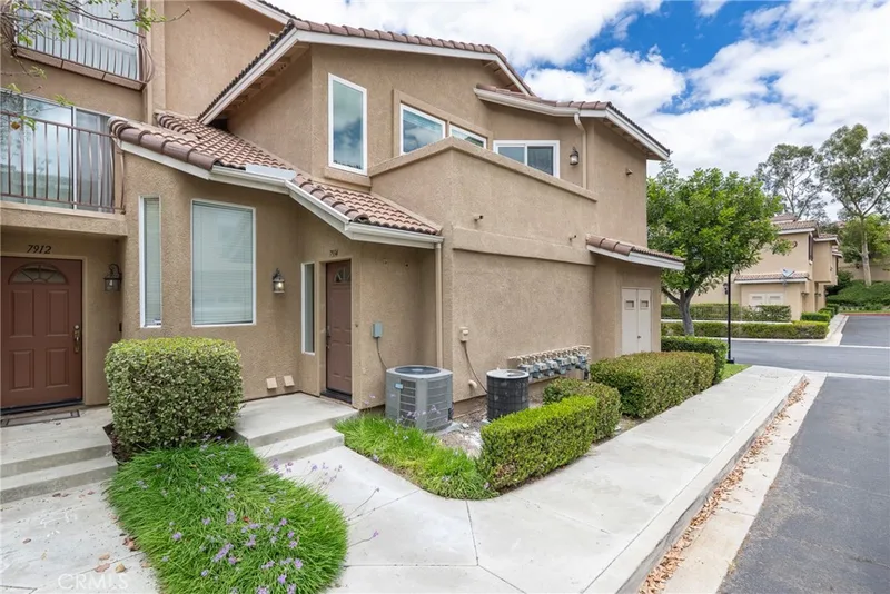 7914 E Monte Carlo Avenue, Anaheim, CA 92808