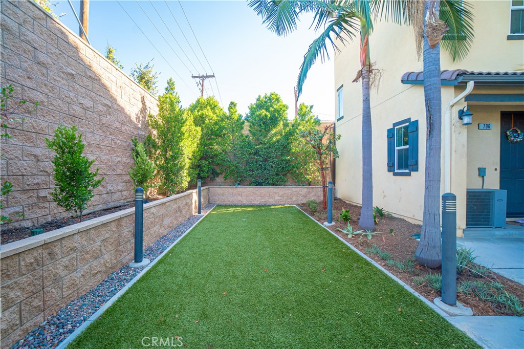 Community green space - 794 N Ethan Way, Anaheim CA 92805 - photo 32