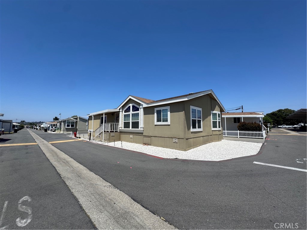 8 Spruce Via, Anaheim CA 92801 - photo 1