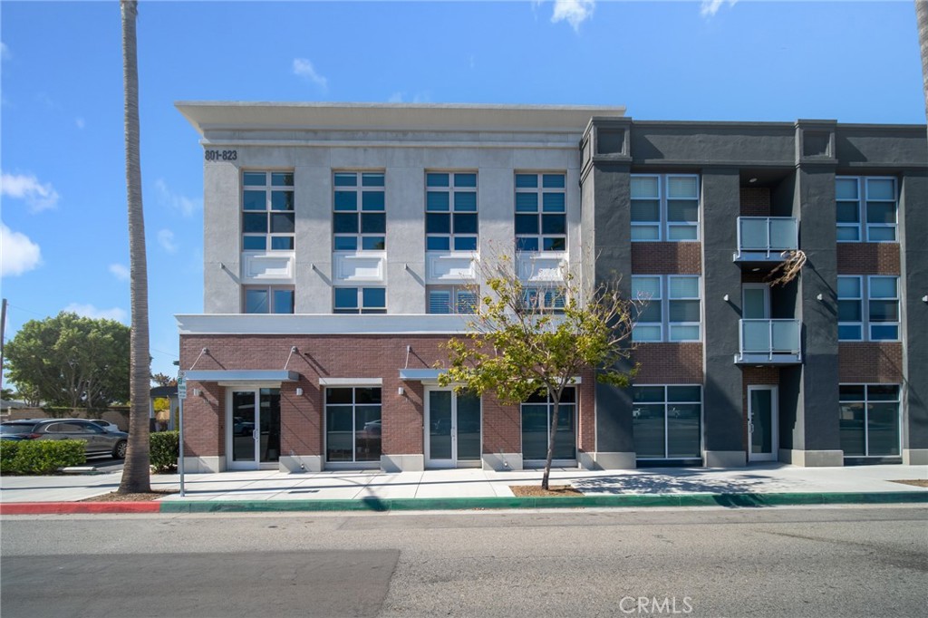801 S Anaheim Boulevard 111, Anaheim CA 92805 - photo 1