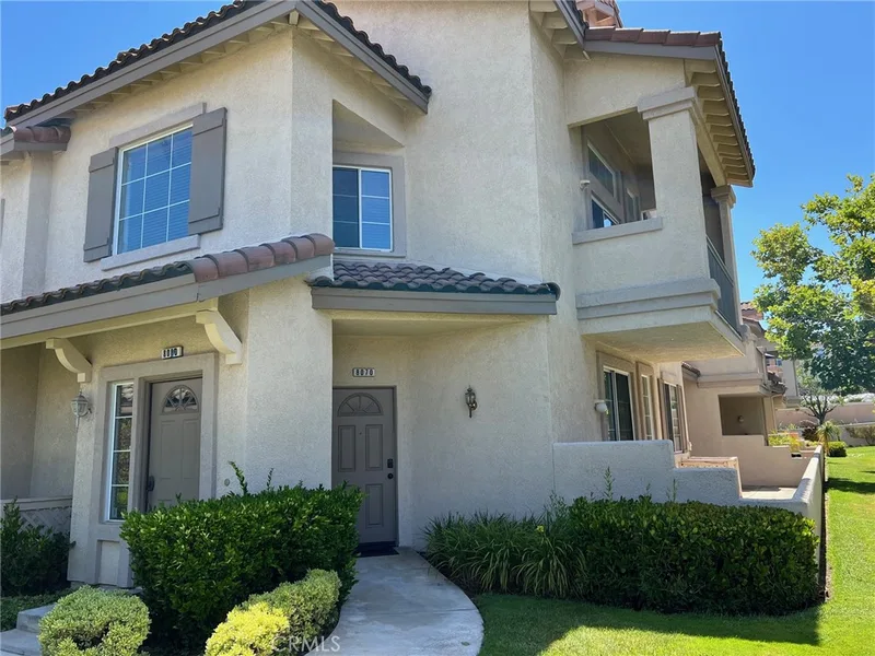 8070 East Treeview Court, Anaheim, CA 92808