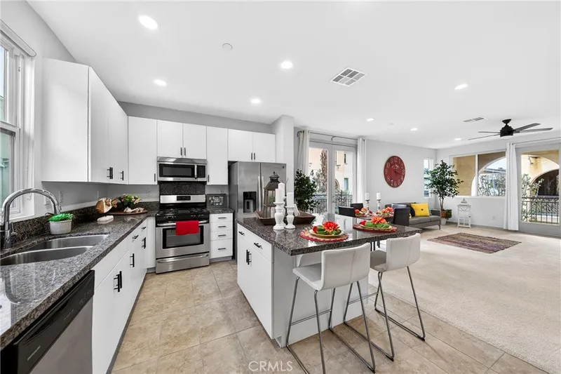 809 S Anaheim Boulevard 106, Anaheim, CA 92805