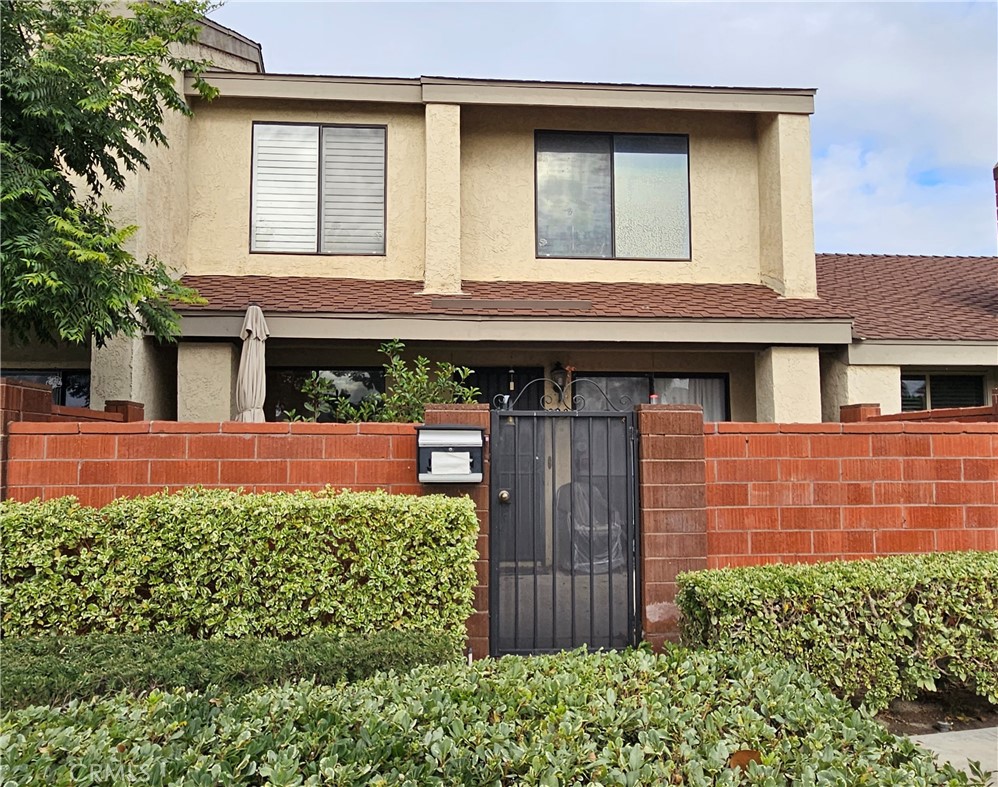 front of condo - 823 W Orangewood Avenue, Anaheim CA 92802 - photo 1