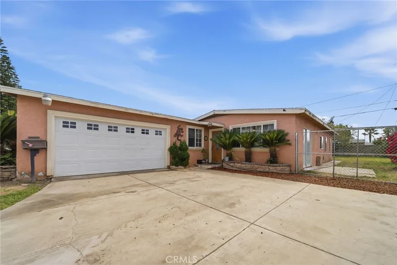 829 S Kenmore, Anaheim, CA 92804