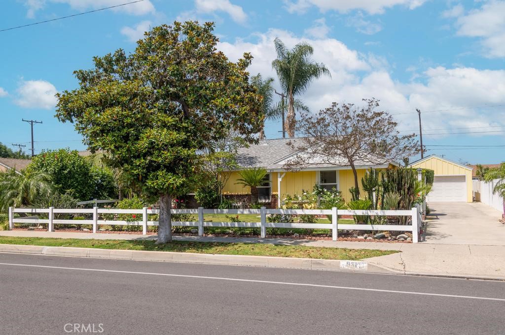 831 S Hampstead, Anaheim CA 92802 - photo 1