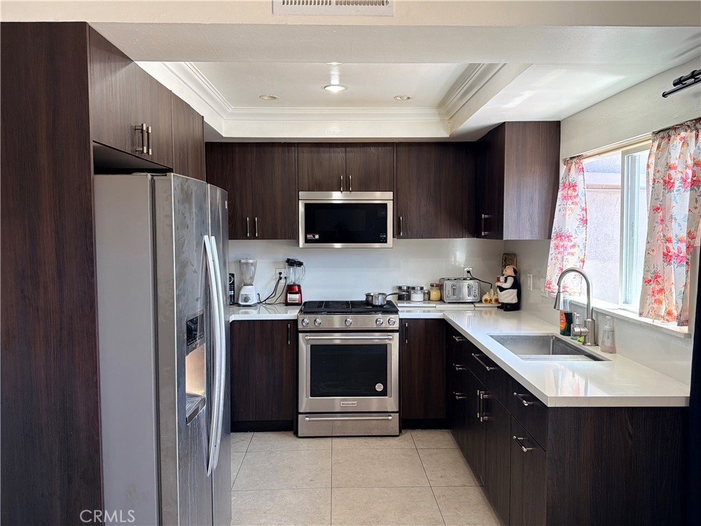 834 S Cornwall, Anaheim CA 92804 - photo 14
