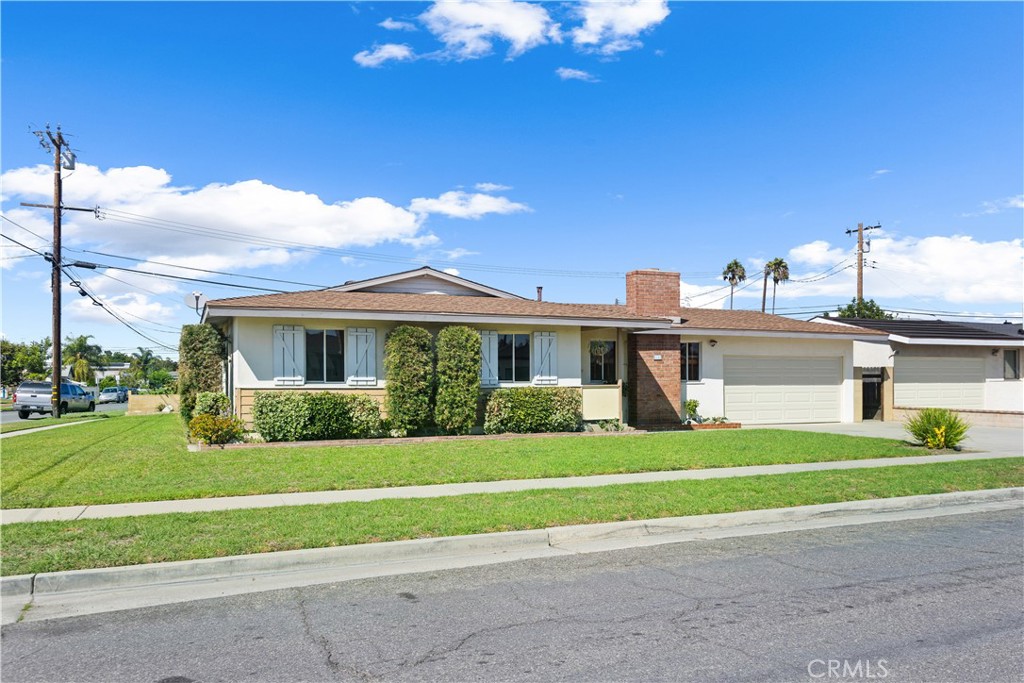 8805 Stardust Lane, Anaheim CA 92804 - photo 3