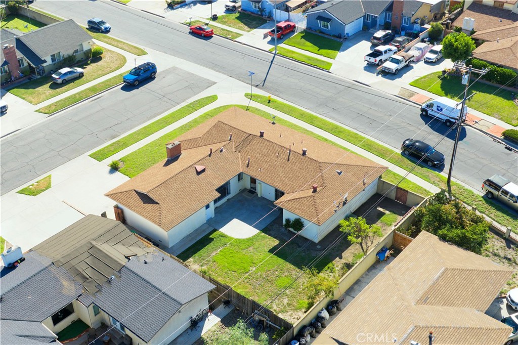 Angle view of backyard - 8805 Stardust Lane, Anaheim CA 92804 - photo 7