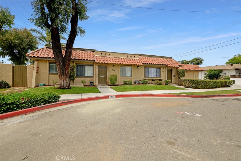 900 N Harbor Boulevard, Anaheim CA 92805 - photo 1