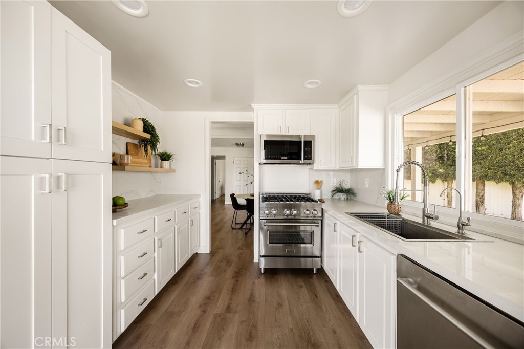 904 S Ridgecrest, Anaheim CA 92807 - photo 13