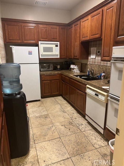 909 E Arlee Place, Anaheim CA 92805 - photo 11