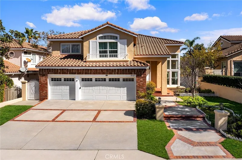 910 S Barton Court, Anaheim, CA 92808