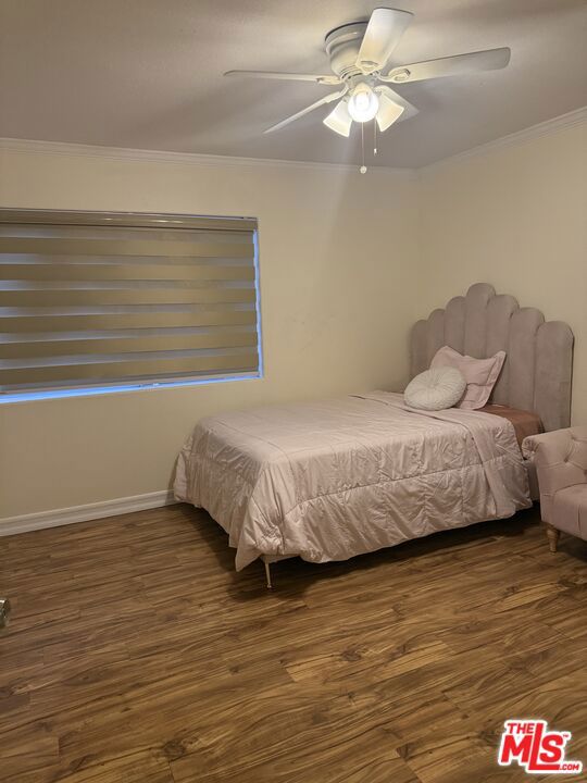 910 S Peary Way, Anaheim CA 92807 - photo 16