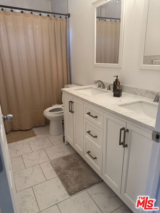 910 S Peary Way, Anaheim CA 92807 - photo 17