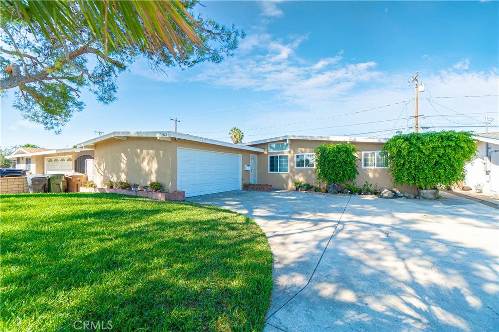 915 N Garden Street, Anaheim CA 92801 - photo 1