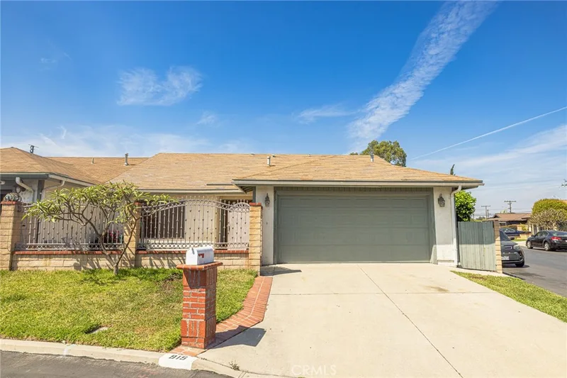 915 S Sarah, Anaheim, CA 92805